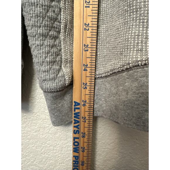 Twenty Eight & Main Grey Quilted Panel Boxy Logo Sweatshirt Men’s Size XLarge - Picture 2 of 7